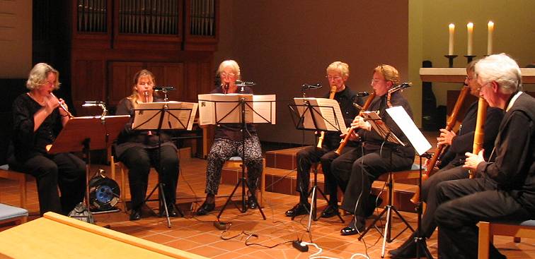 Carola M&uuml;hlenweg und ihr Fl&ouml;tenensemble (� Nimbus)